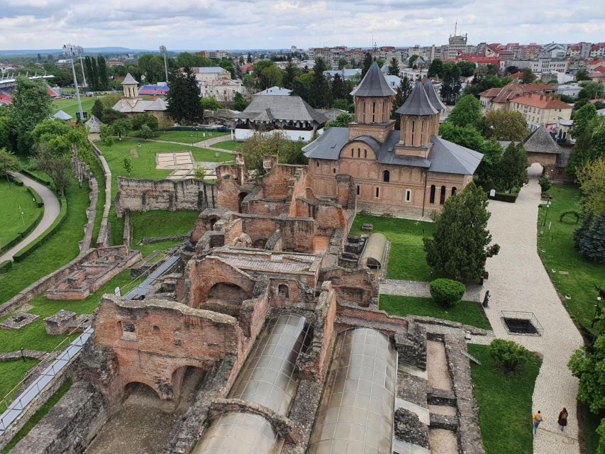 Real Dracula Princely Court and Real Dracula's Fortress - Vidraru Dam: the biggest dam in Romania and a smart mid-day reset