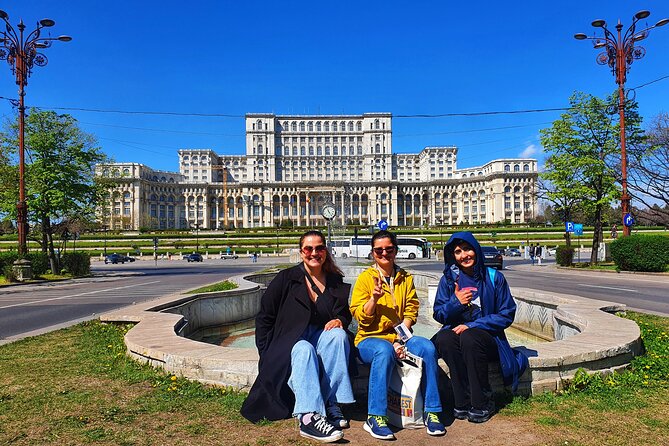Relics of Communism: 3-Hours Walking Tour (Small groups) - Piața 21 Decembrie 1989: heroes, incidents, and the after-echo
