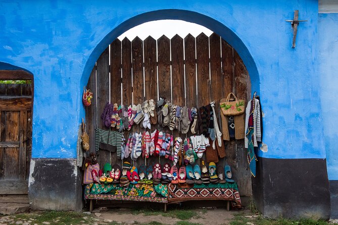 Sighisoara and Viscri Private Full-Day Tour from Brasov - Viscri: pastel houses, a fortified church, and quiet time