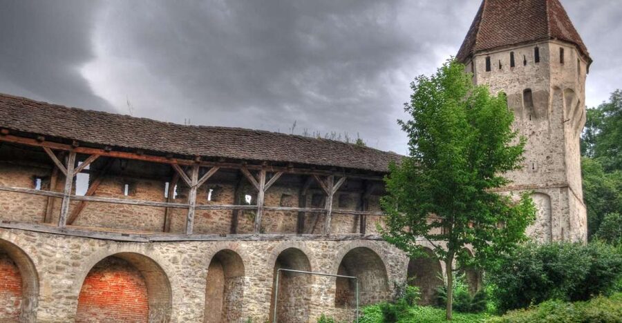 Sighisoara: Candlelight Tour of Dracula's Home Town - Wandering the medieval streets to the old city walls