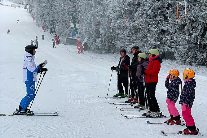 Ski / Snowboard Lessons on the Slopes of Poiana Brasov - Why Poiana Brașov is a great place to start (or level up)