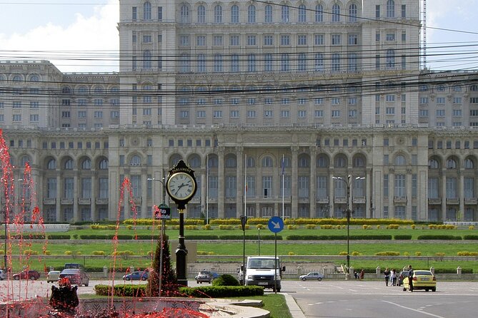 Skip the Line Ticket of the Palace of Parliament in Bucharest - How the guide improves the value: humor, honesty, and clear storytelling