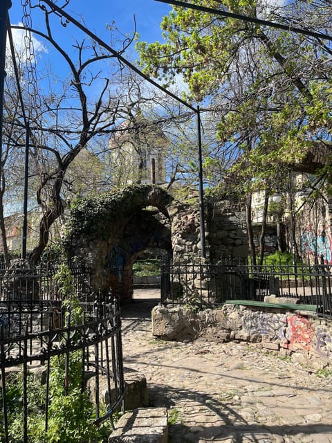 Slavery in Romania,Myths and Truths on Gypsies, Walking Tour - Cismigiu Park: a calmer walk where myths still get challenged