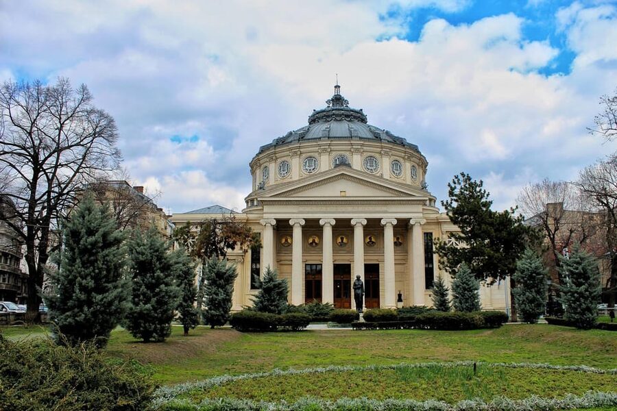 Slavery in Romania,Myths and Truths on Gypsies, Walking Tour - Piața Kogălniceanu, Revolution Square, and the value of getting your bearings