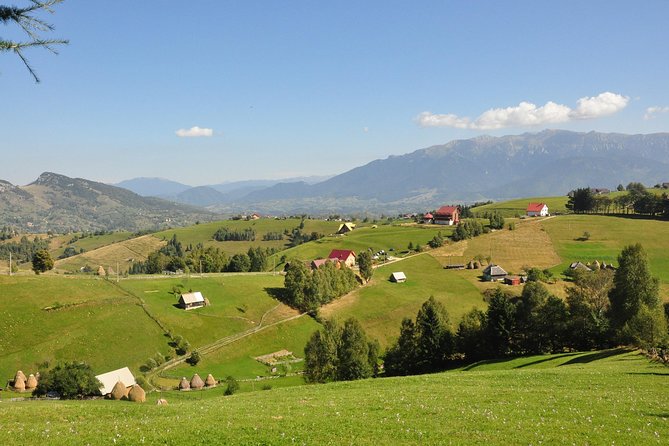 Small-Group Day Trip in Romanian Authentic Mountain Villages from Brasov - Bran Castle Stop: A Quick Primer Before the Hike