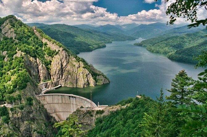 Small group max 7, Transfăgărășan the Top Gear Road - Vidraru Dam and the lake views that make the mountains feel engineered