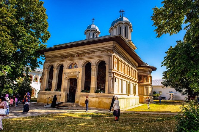 Small Group Tour to Mogosoaia Palace and Snagov Monastery - Caldarusani Monastery and its monastery-art payoff
