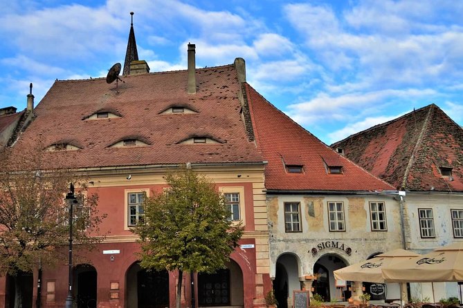 The essence of Saxon Transylvania - 3-day tour of its citadels - Day 3: Rasnov fortress viewpoints, Bran Castle, then Peles Castle