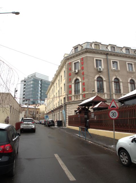 The Jewish heritage of Bucharest - half day walking tour - Laude-Reut and Jerusalem Lion Square: quick passes with a purpose