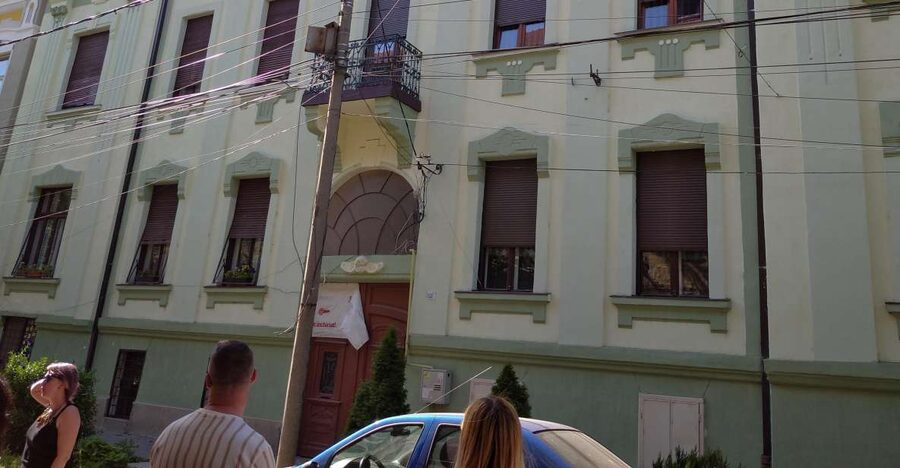 Timisoara Dream Tour in Elisabetin Neighborhood - Maria Square and the Romanian Revolution starting point (1989)