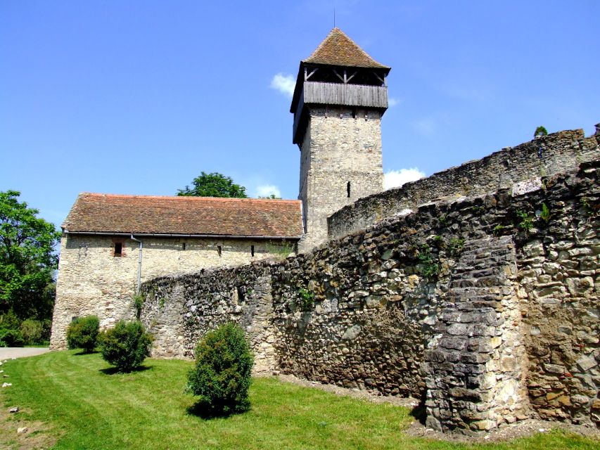 Timisoara Dream Tours: Trip to Hunedoara Castle and to Sibiu - Hunedoara First: Corvin Castle Inside the Walls