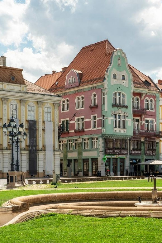 Timișoara Highlights - Walking Tour - Liberty Square: Ottoman-era impressions and language crossroads
