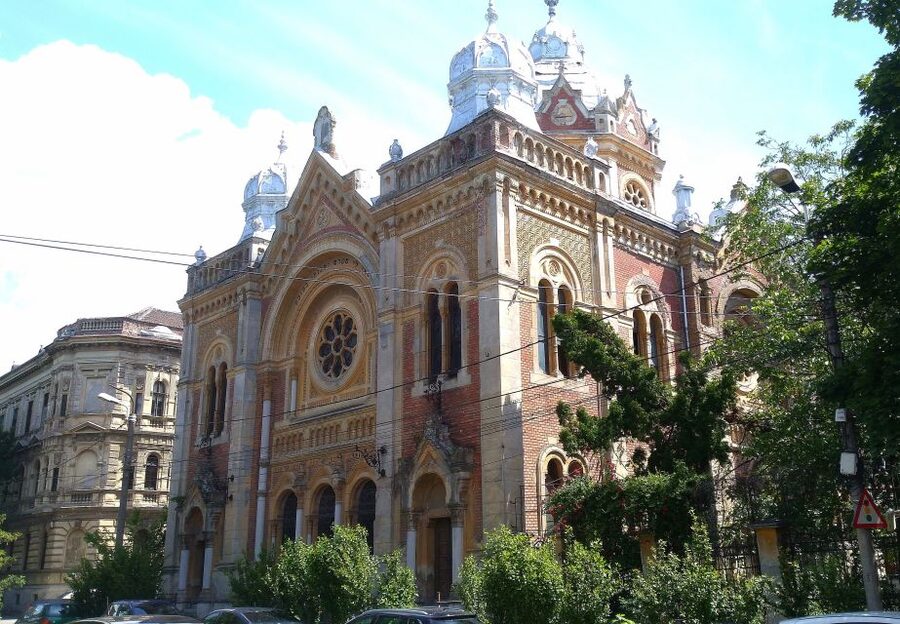 Timisoara: Jewish Heritage Walking Tour - Getting Oriented: Meeting Point, Duration, and What You’ll Actually Do