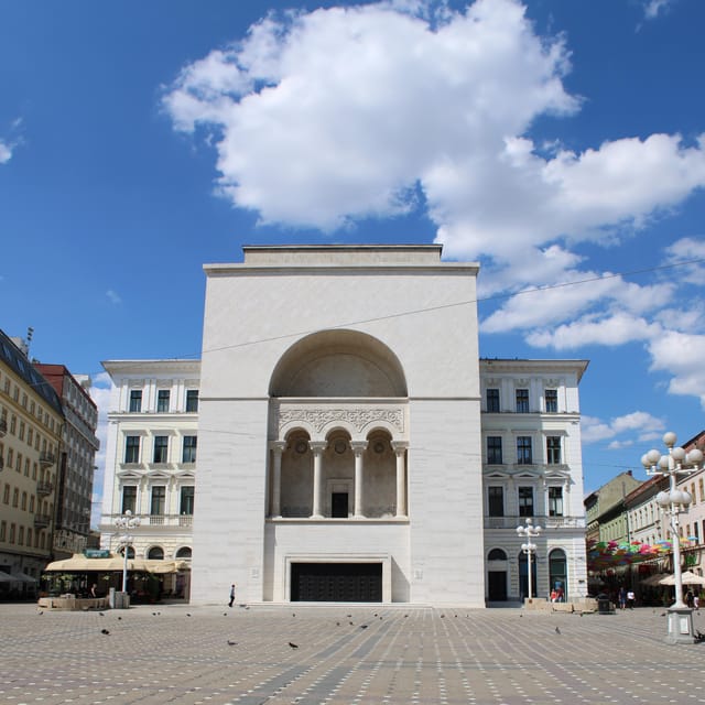 Timisoara: Private Walking Tour with a Local Guide - Four main squares, one timeline from medieval times to 1989