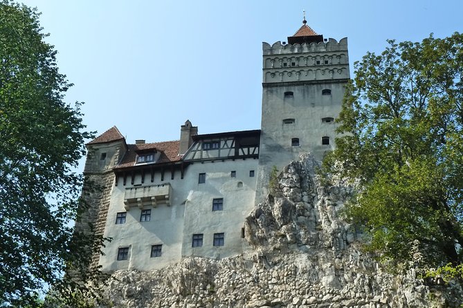Tour of the 3 Castles: Bran, Rasnov and Peles in Spanish (native Spanish guide). - Price and logistics: what $156.20 really buys you