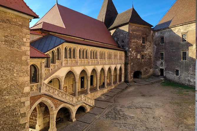 Tour to Corvin Castle in Hunedoara & Alba Iulia - Guides: when passion is the difference between okay and great