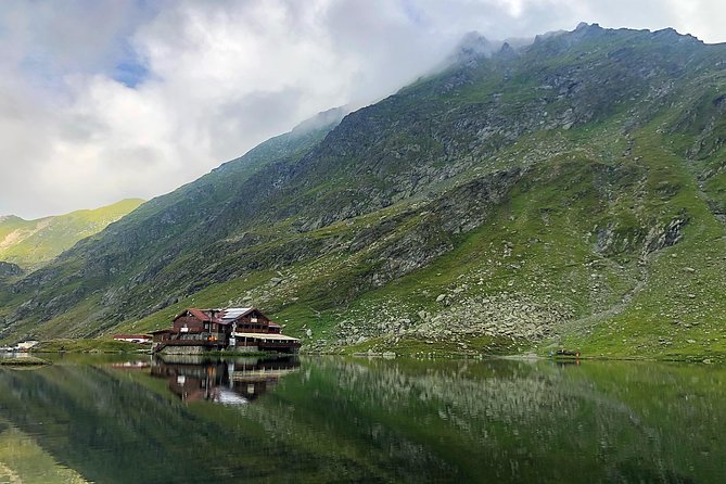 Transfagarasan Highway and Bran Castle Day Trip From Brasov - Balea Lake at 2034 Meters: A Real Hike and Lunch With a View