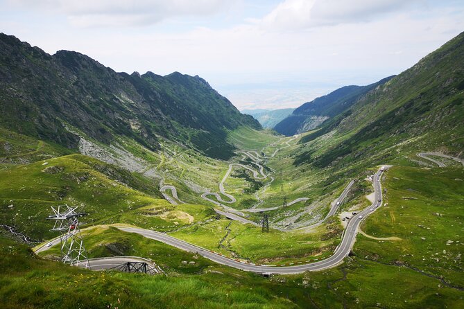 Transfagarasan Road & Balea Lake - Private Tour from Bucharest - Vidraru Dam: Engineering Power Meets Mountain Recreation