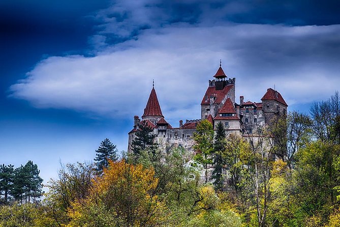 Transylvania Castles 4-day tour from Bucharest - Day 1: Peleș Castle, Bran Castle, and the Drive into Brasov