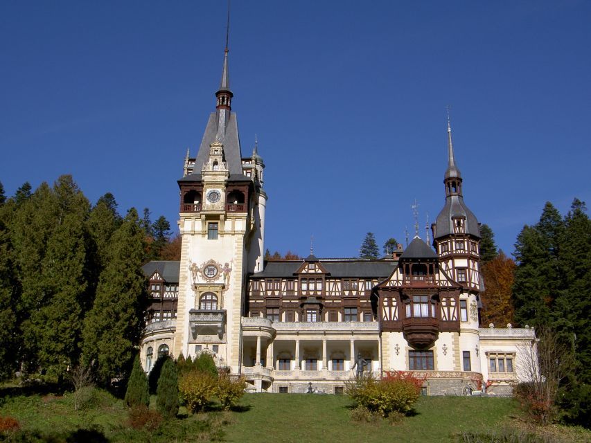 Transylvania: Cultural Full-Day Trip by Minivan - Brasov old town highlights: Gothic beauty plus the Black Church