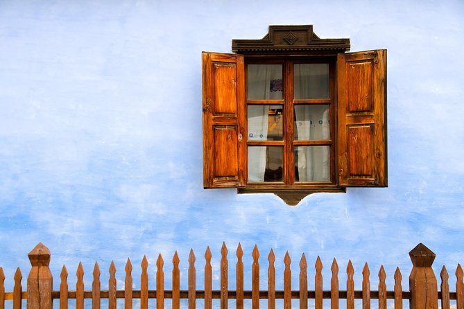 Transylvania Gems: Sighisoara, Medias, Biertan & Gypsy Encounter - Cluj departure and the morning run to Medias