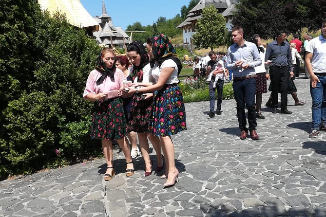 Two days tour to Maramures: local experiences and culture - Valtori whirlpools: the wool rug washing tradition