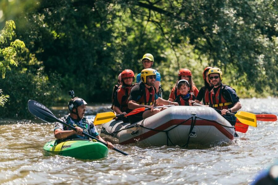 Vadu Crisului: Rafting or Kayaking trip on Crisul Repede - Rafting or kayaking, how the river level decides your day