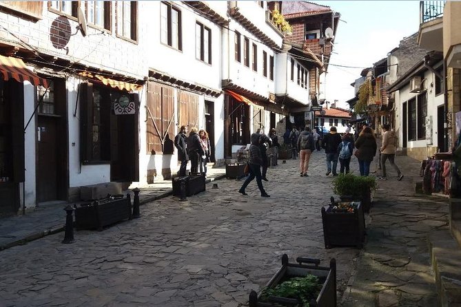 Veliko Tarnovo and Medieval Bulgaria Private Day Trip from Bucharest - Tsarevets Fortress: medieval power, right on the hill above town