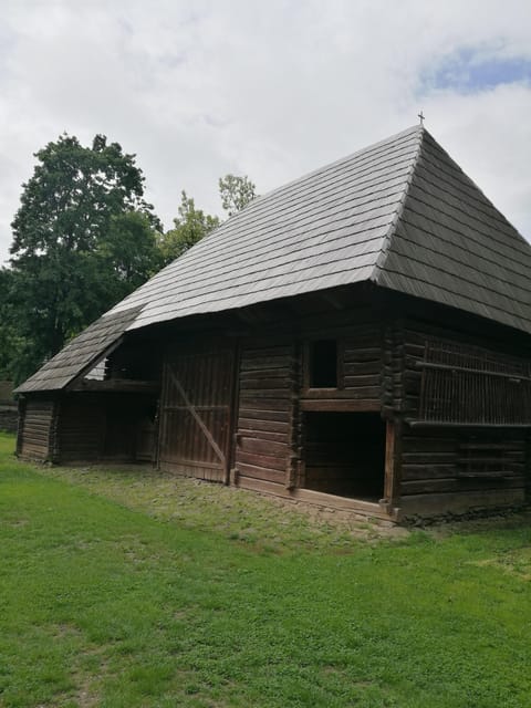 Village Museum Bucharest Guided Tour - Dimitrie Gusti Village Museum: Rural Romanian Life Inside a City Day