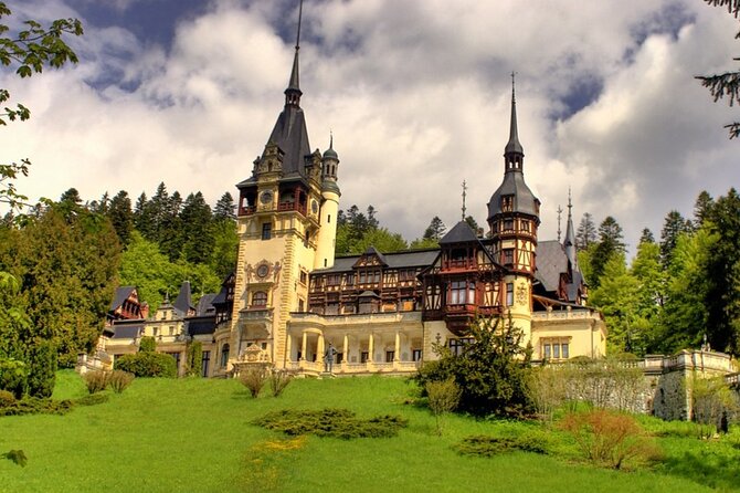 Vlad the Impaler Royal Court from Târgoviște, Peleș Castle and Dracula grave - Guide-driver quality, private vibe, and why it matters