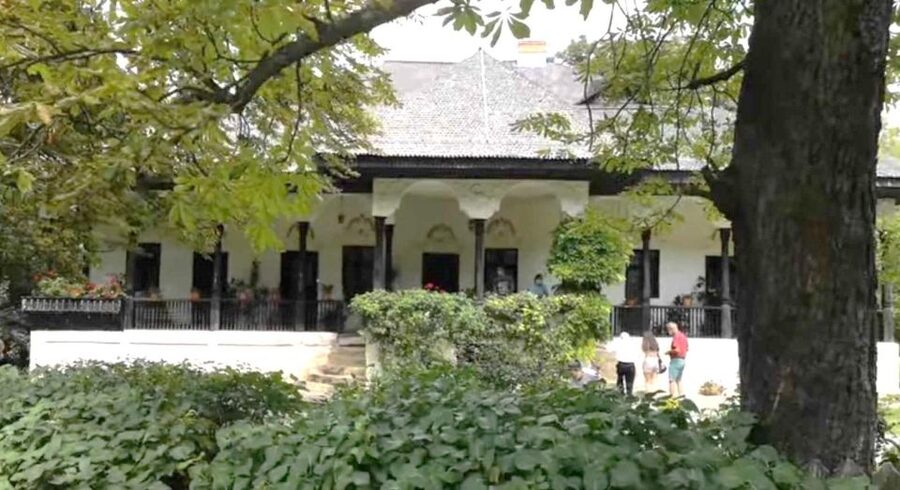 Winery touring & private wine tasting - one day private tour - Who this tour suits best